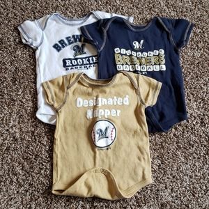3 piece Milwaukee Brewers onesie set